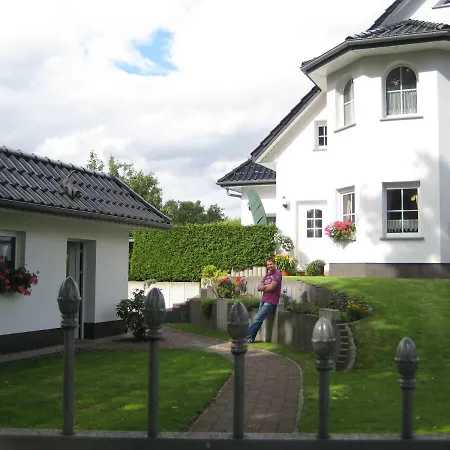 Fewo Buchheim, Hochwertig Und Gemuetlich, 5Min Zur S-Bahn Hoppegarten Exterior photo