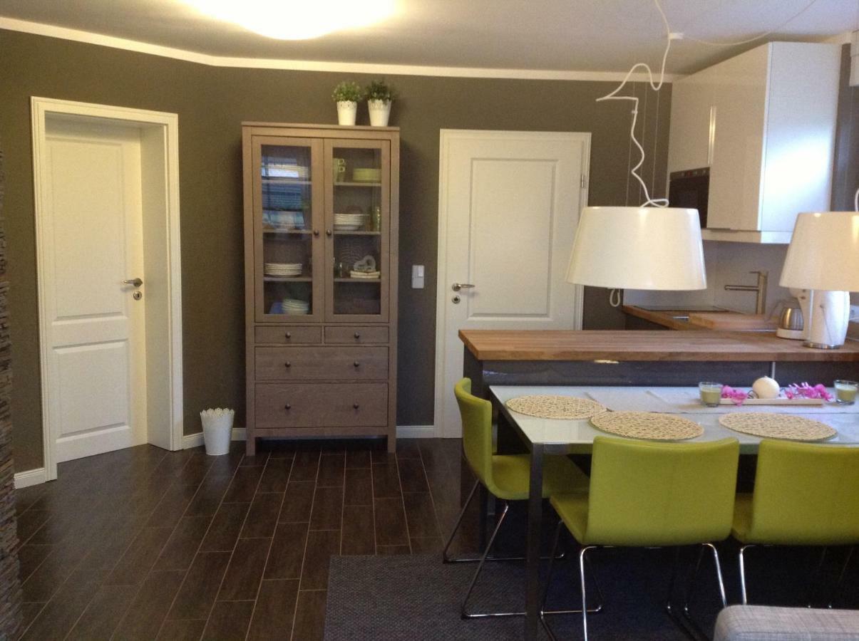 Apartment Buchheim, Hochwertig Und Gemuetlich, 5min Zur S-bahn *